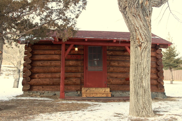 Cabins (Cody, Wyoming, United States)