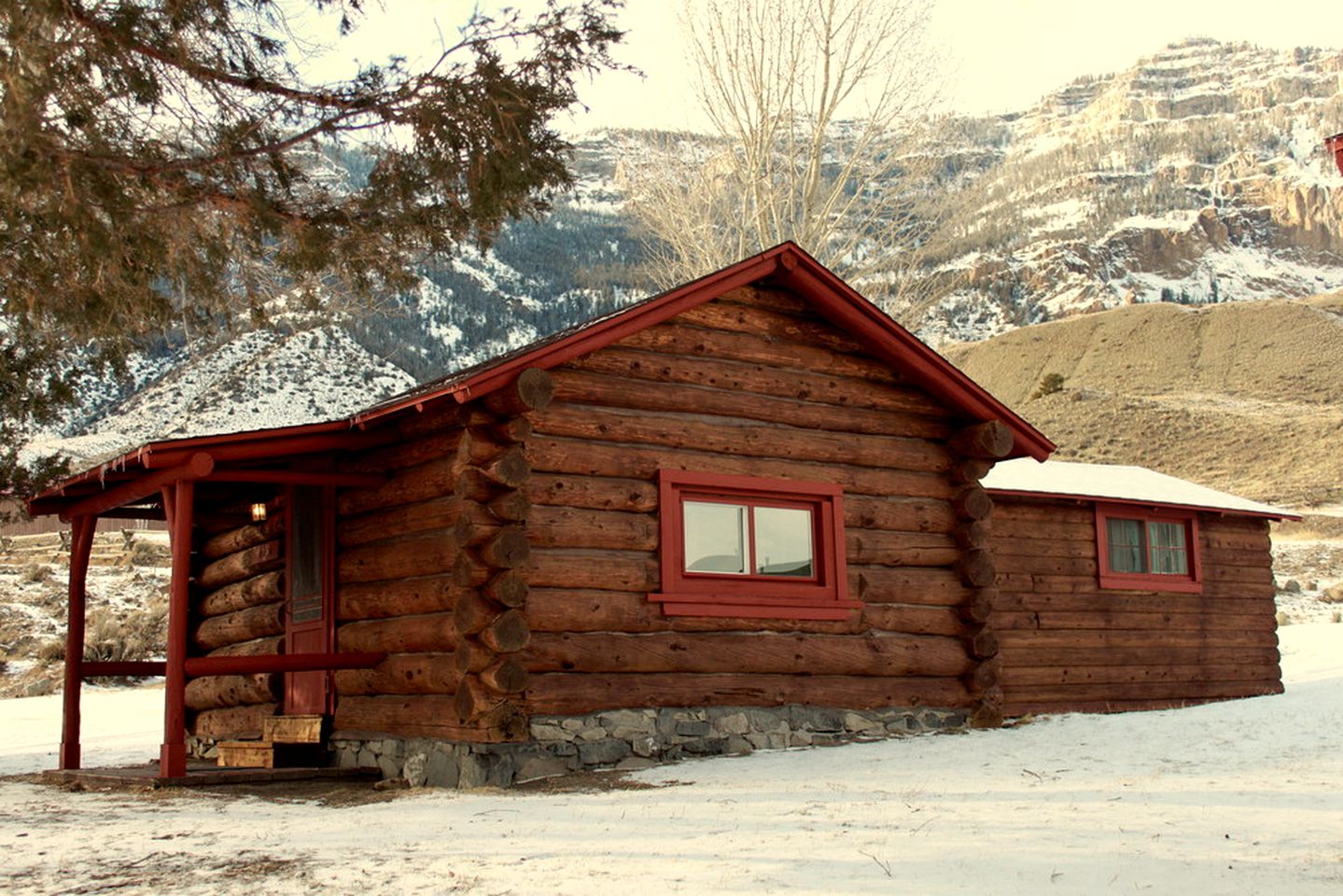 Family Cabin Rental on Beautiful Ranch near Yellowstone National Park, Wyoming