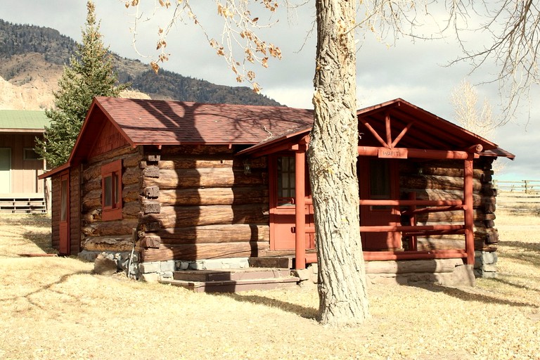 Cabins (Cody, Wyoming, United States)