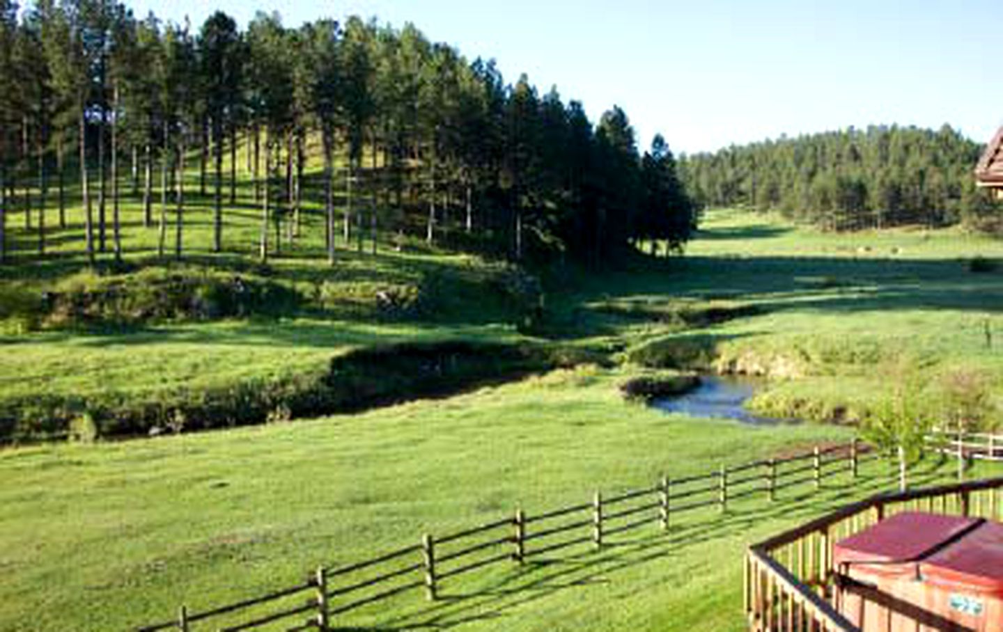 Enchanting Suite Rental with Shared Hot Tub near Hill City, South Dakota