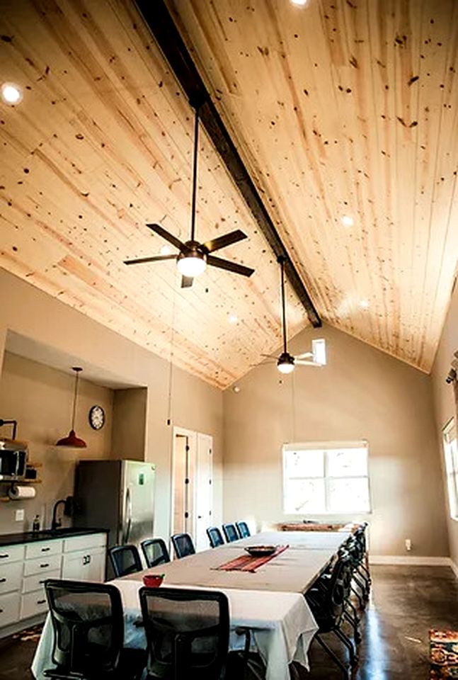 Wonderful Open-Plan Cottage for a Fantastic Family Retreat to Texas Hill Country near Dripping Springs, Texas