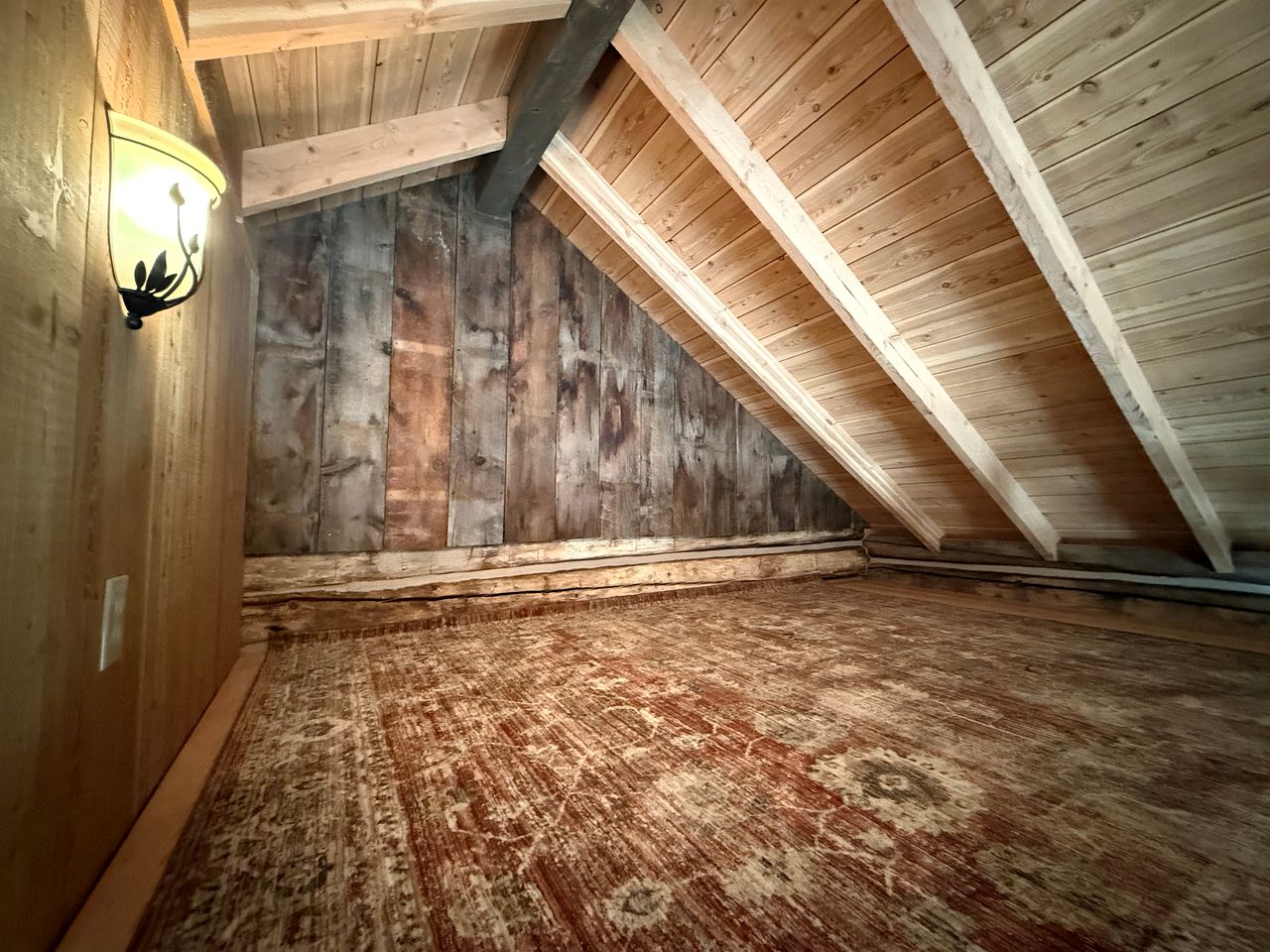 Charming Cabin with Pond and Mountain Views near Downtown Ennis, Montana