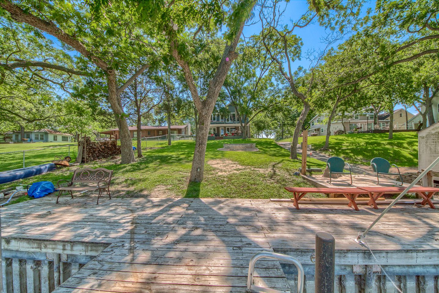 New Braunfels Cottage Rental on the Lake Dunlap for a Perfect Texas Glamping Family Getaway
