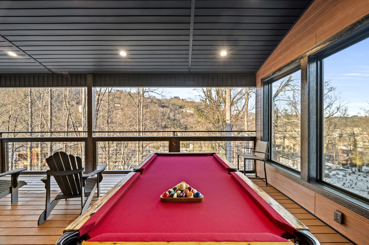 Gorgeous Modern Cabin with Hot-tub and Great Views in Gatlinburg, Tennessee