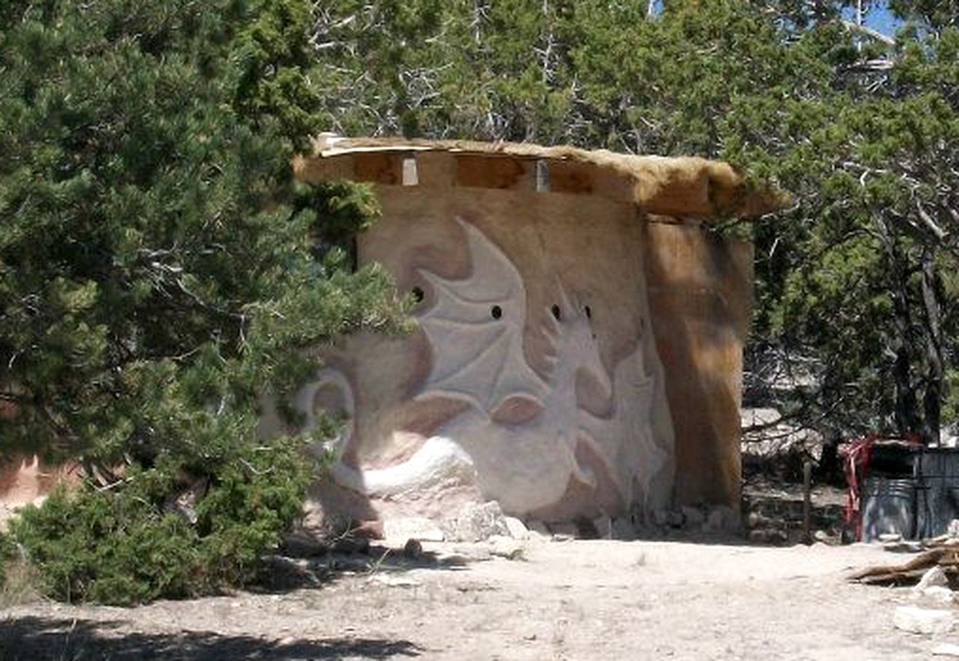 Hand-Made Hut Rental in an Eco-Friendly Village surrounded by Natural Beauty near Provo, Utah