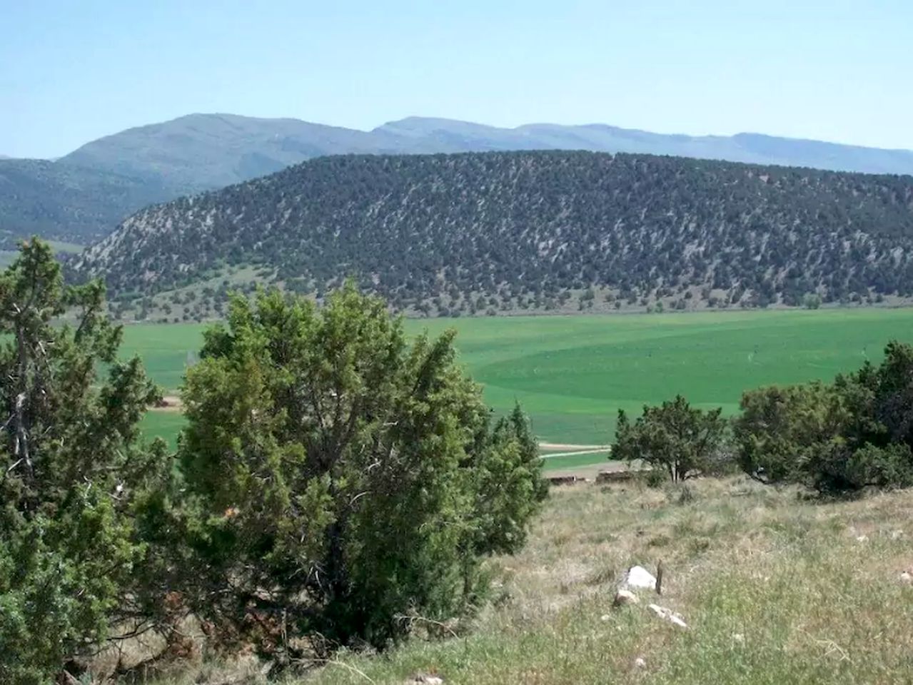 Hand-Made Hut Rental in an Eco-Friendly Village surrounded by Natural Beauty near Provo, Utah