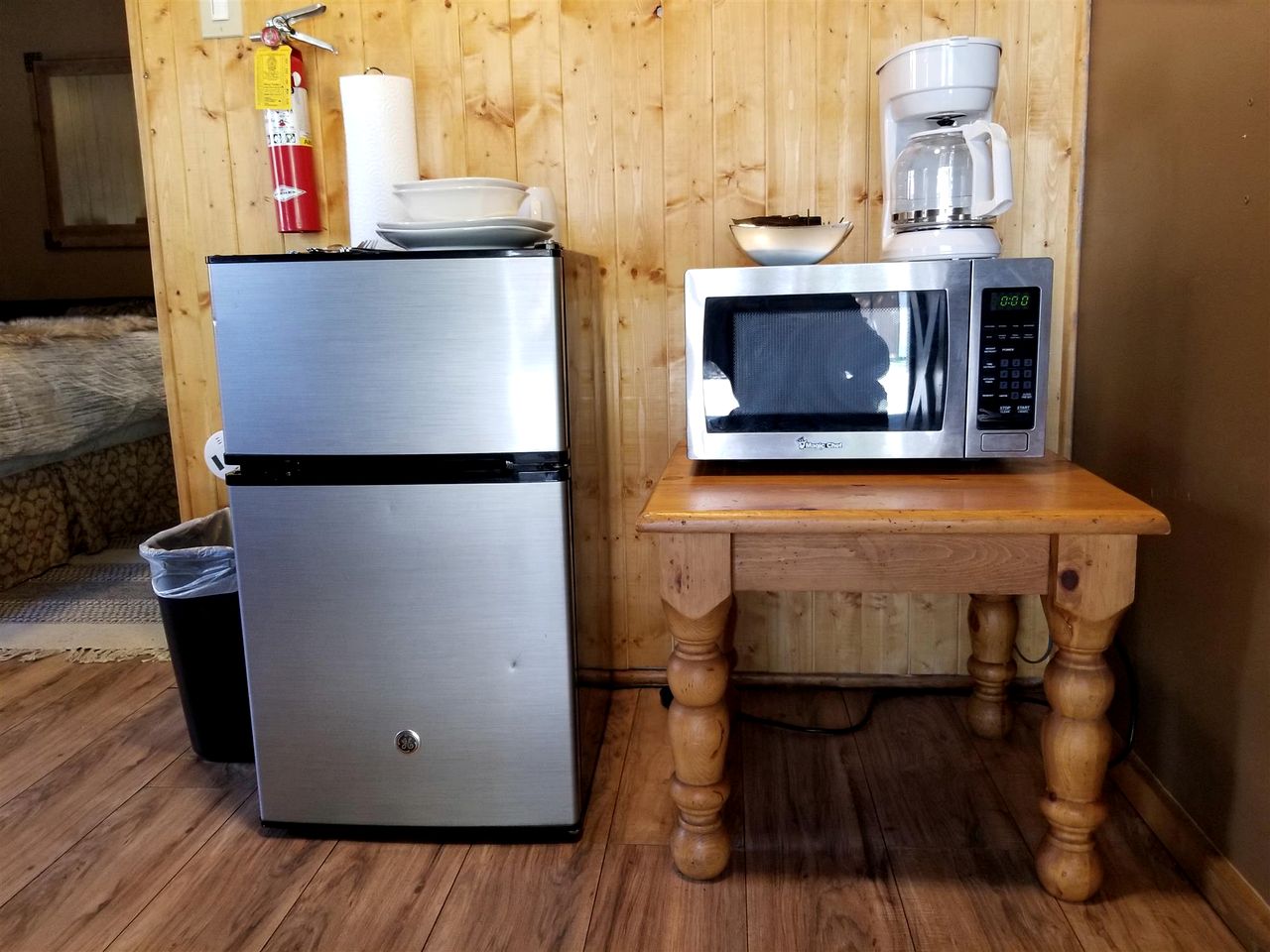Charming Pet Friendly Studio Cabin near Metcalfe Bay, Big Bear, California