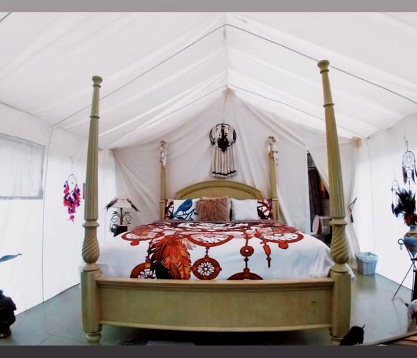 Safari Tents (United States of America, Irwin, Idaho)