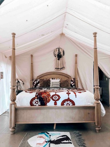 Safari Tents (United States of America, Irwin, Idaho)