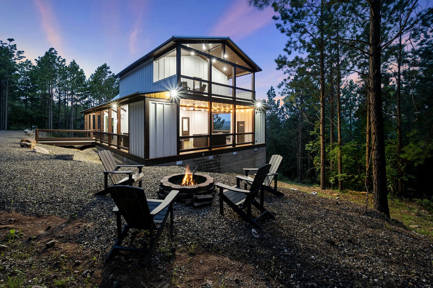Treetop Cabin Getaway with Sauna, Hot Tub & Forest Views in Oklahoma