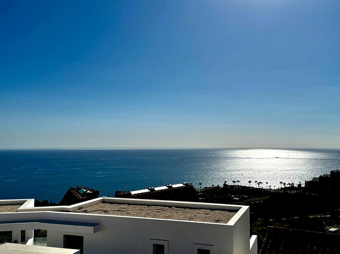 Vacation Rentals (Spain, --, --)