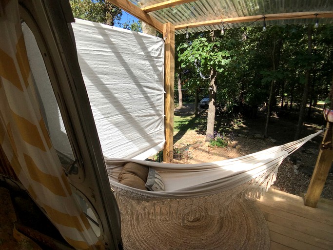 Caravans (United States of America, Berryville, Arkansas)