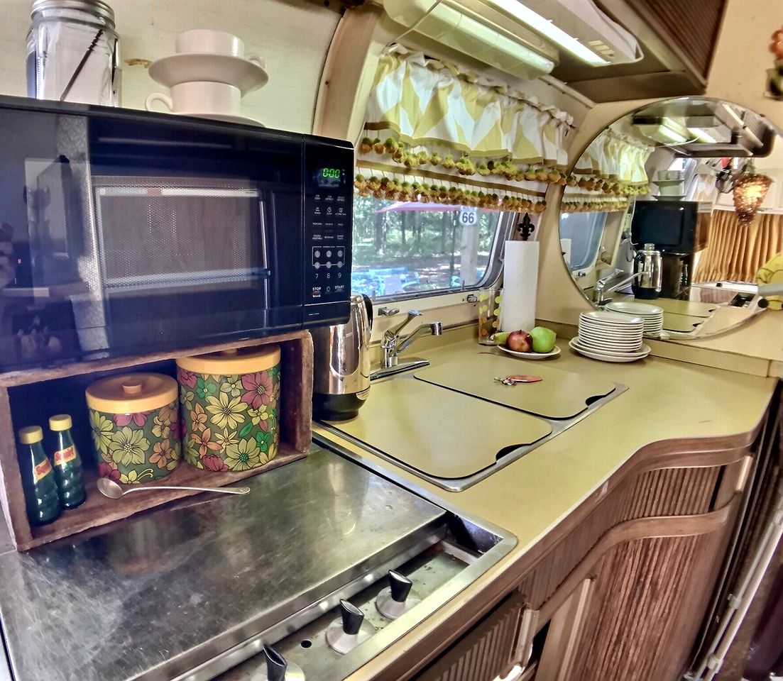 Original Retreat: Experience Arkansas in Style with Hot Tub Rental