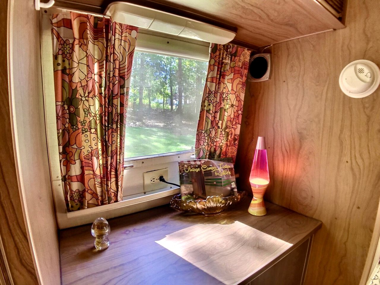 Original Retreat: Experience Arkansas in Style with Hot Tub Rental