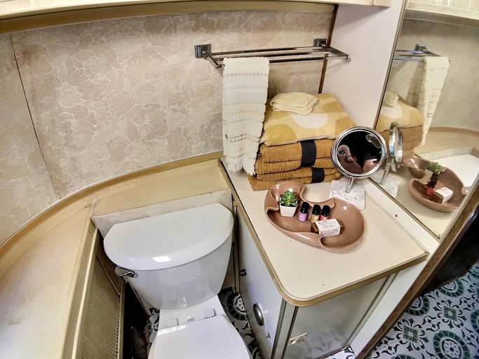 Caravans (United States of America, Berryville, Arkansas)