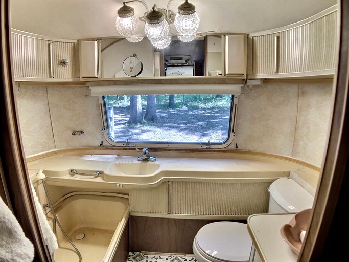 Caravans (United States of America, Berryville, Arkansas)