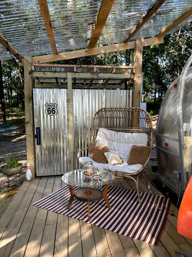 Caravans (United States of America, Berryville, Arkansas)