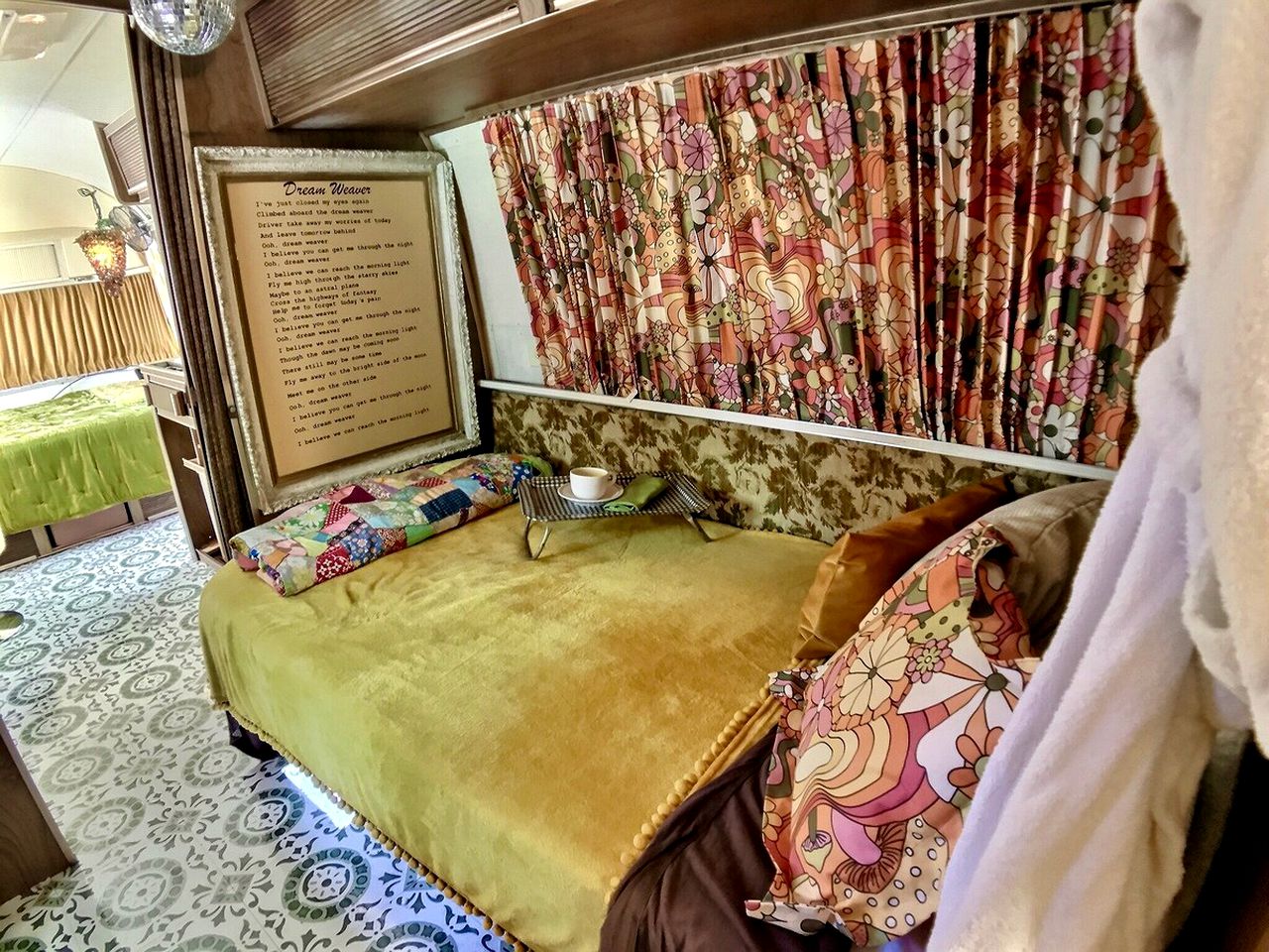 Original Retreat: Experience Arkansas in Style with Hot Tub Rental