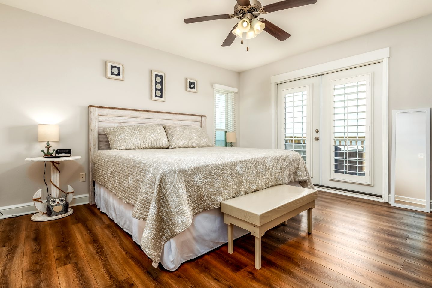 Spectacular Oceanfront Beach House with Hot-tub in Dauphin Island, Alabama