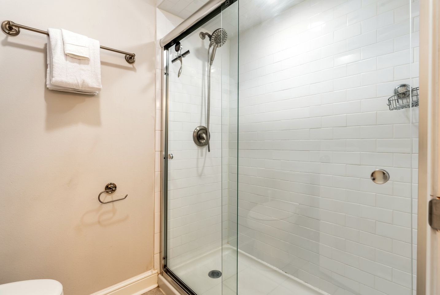 Spectacular Oceanfront Beach House with Hot-tub in Dauphin Island, Alabama