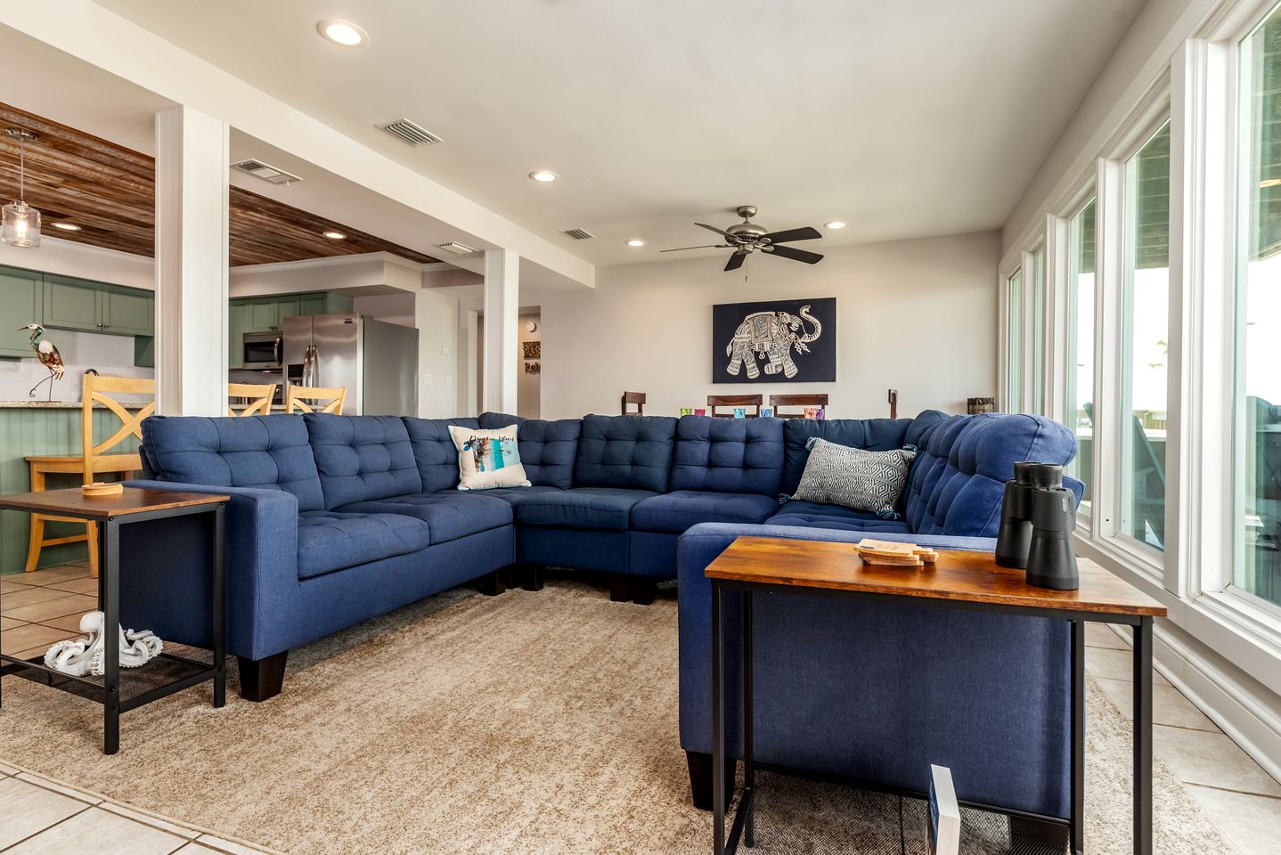 Spectacular Oceanfront Beach House with Hot-tub in Dauphin Island, Alabama