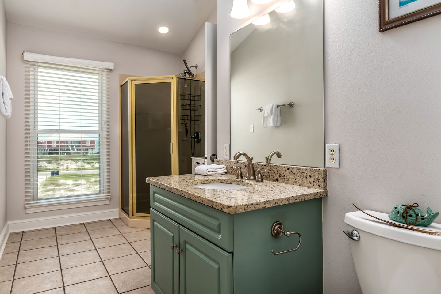 Spectacular Oceanfront Beach House with Hot-tub in Dauphin Island, Alabama