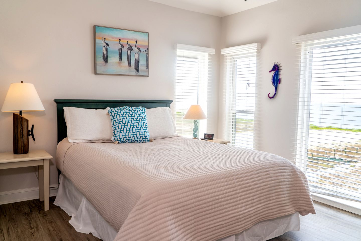 Spectacular Oceanfront Beach House with Hot-tub in Dauphin Island, Alabama