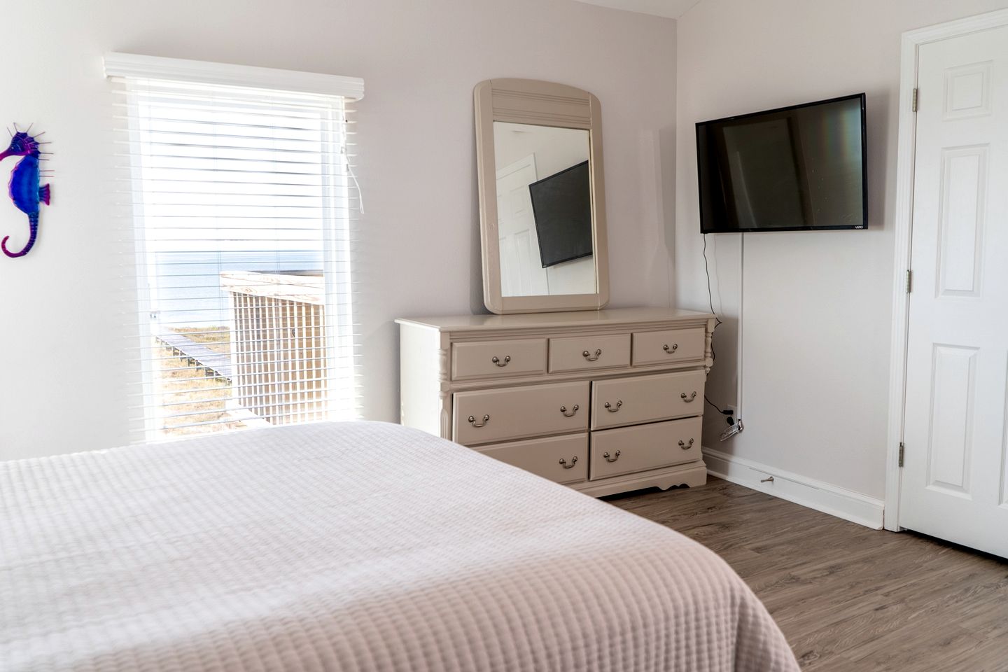 Spectacular Oceanfront Beach House with Hot-tub in Dauphin Island, Alabama