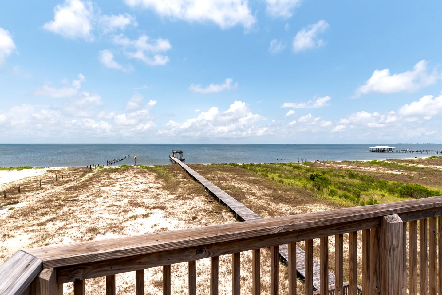 Spectacular Oceanfront Beach House with Hot-tub in Dauphin Island, Alabama