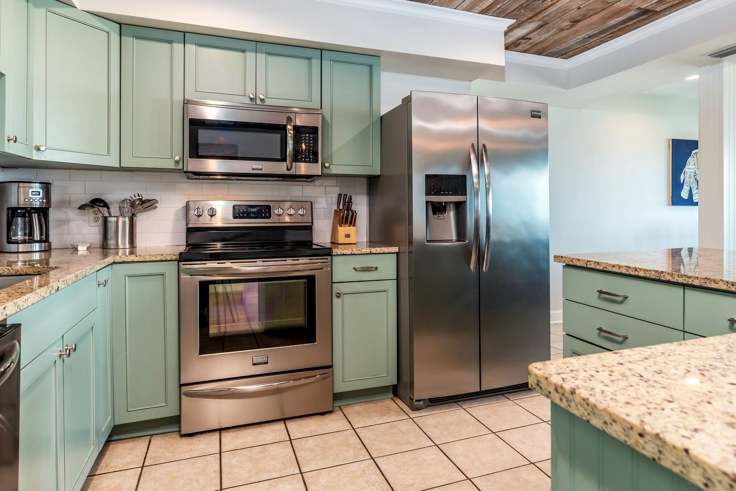 Spectacular Oceanfront Beach House with Hot-tub in Dauphin Island, Alabama