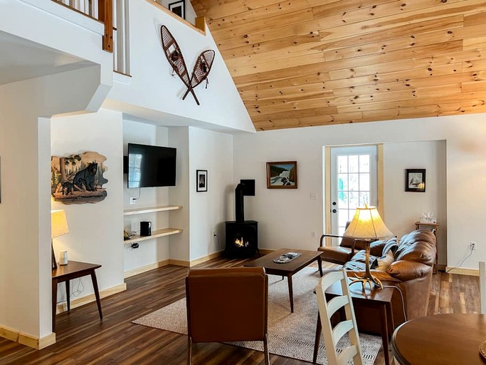 Cabins (United States of America, Fryeburg, Maine)