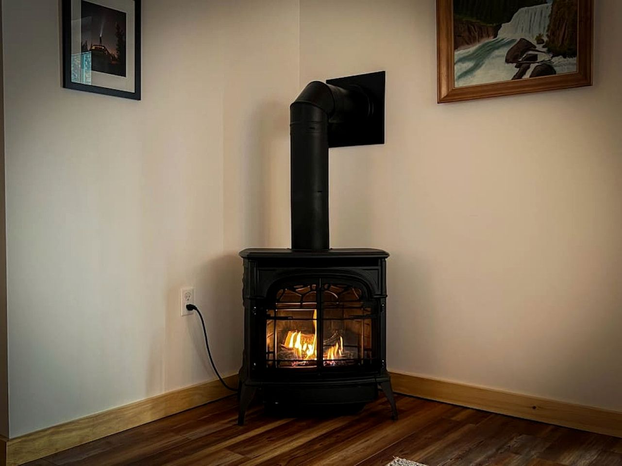 Dreamy Cabin Surrounded by Trees with Hot Tub in Fryeburg, Maine