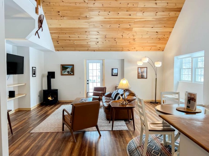 Cabins (United States of America, Fryeburg, Maine)