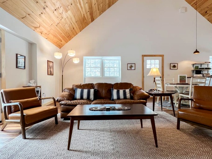 Cabins (United States of America, Fryeburg, Maine)