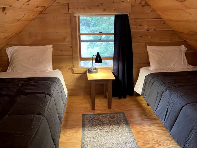 Cabins (United States of America, Beaver Cove, Maine)