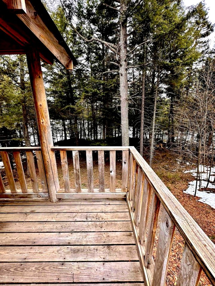 Dreamy Lofted Cabin with Direct Lake Access in Maine