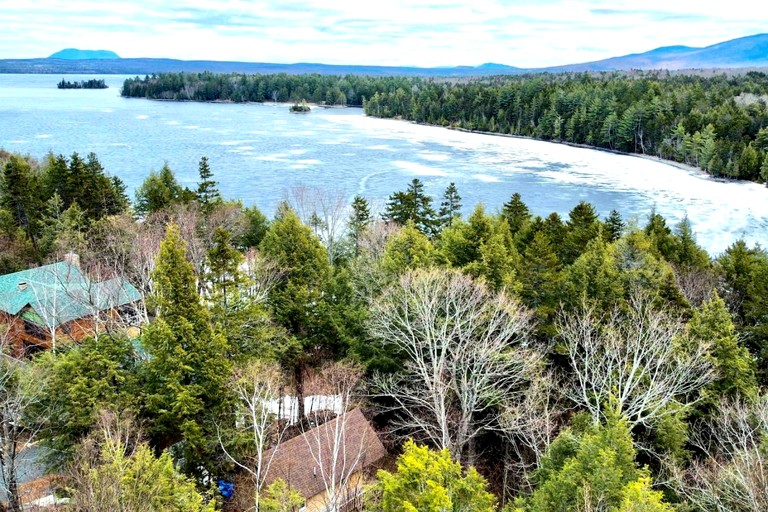 Cabins (United States of America, Beaver Cove, Maine)