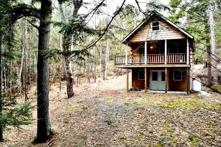 Cabins (United States of America, Beaver Cove, Maine)