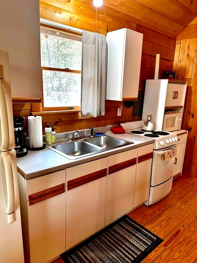 Cabins (United States of America, Beaver Cove, Maine)