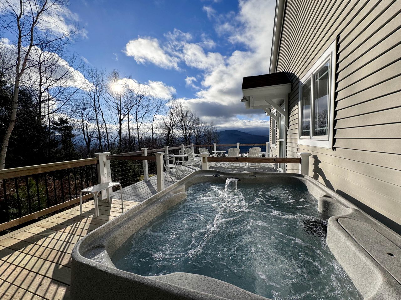 Dreamy Secluded Cabin with Nice Views in Jackson, New Hampshire