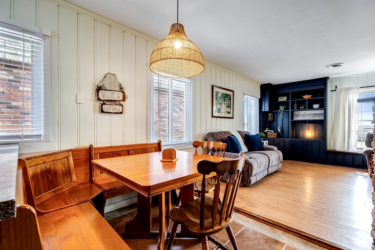 Vacation Rentals (Canada, Leamington, Ontario)