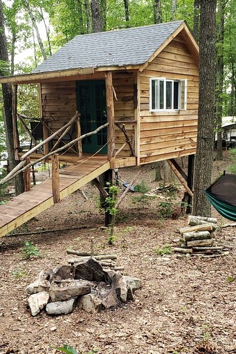 Cabins (United States of America, Grandview, Tennessee)