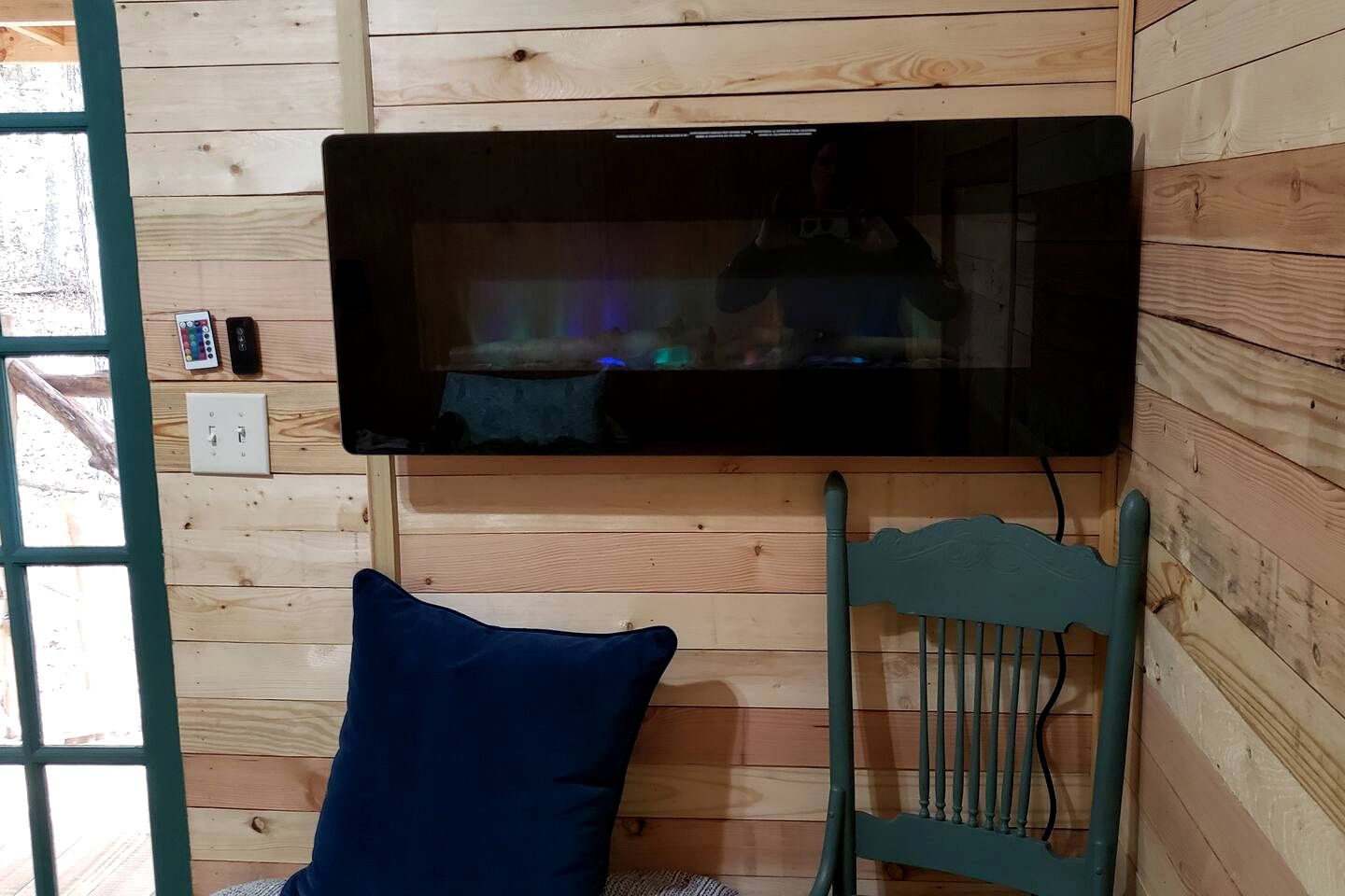 Dreamy Treehouse Cabin Oasis Near Piney River, Tennessee