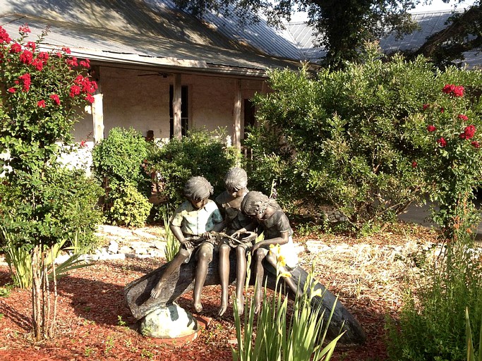 Driftwood Bed and Breakfast, Vacation Rentals, Driftwood, United States