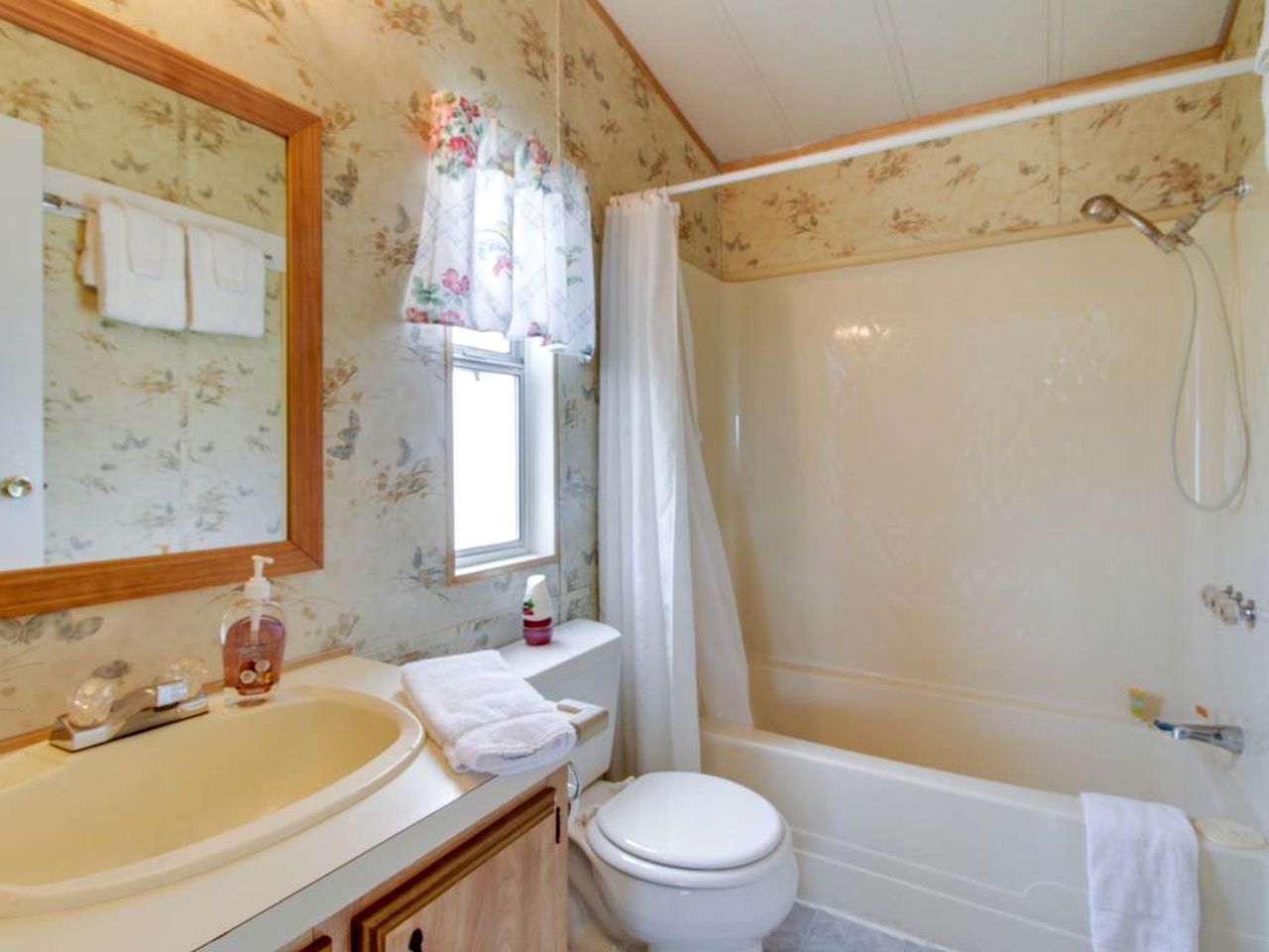 Oceanfront Cottage in Fort Bragg, California