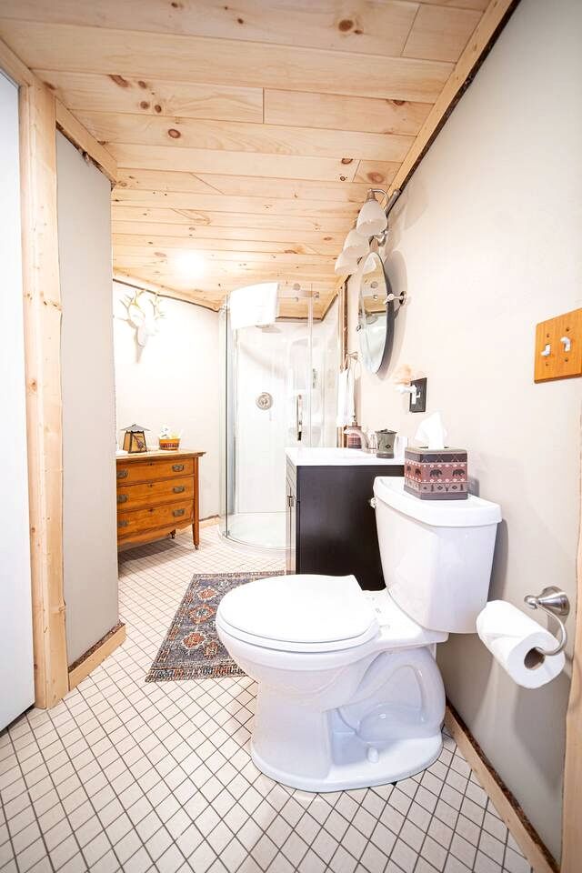 Pet Friendly Yurt with a Shared Sauna House in Northern Wisconsin, Ideal for a Weekend Escape in the Wilderness