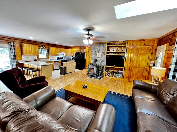 Cabins (United States of America, Jamaica, Vermont)