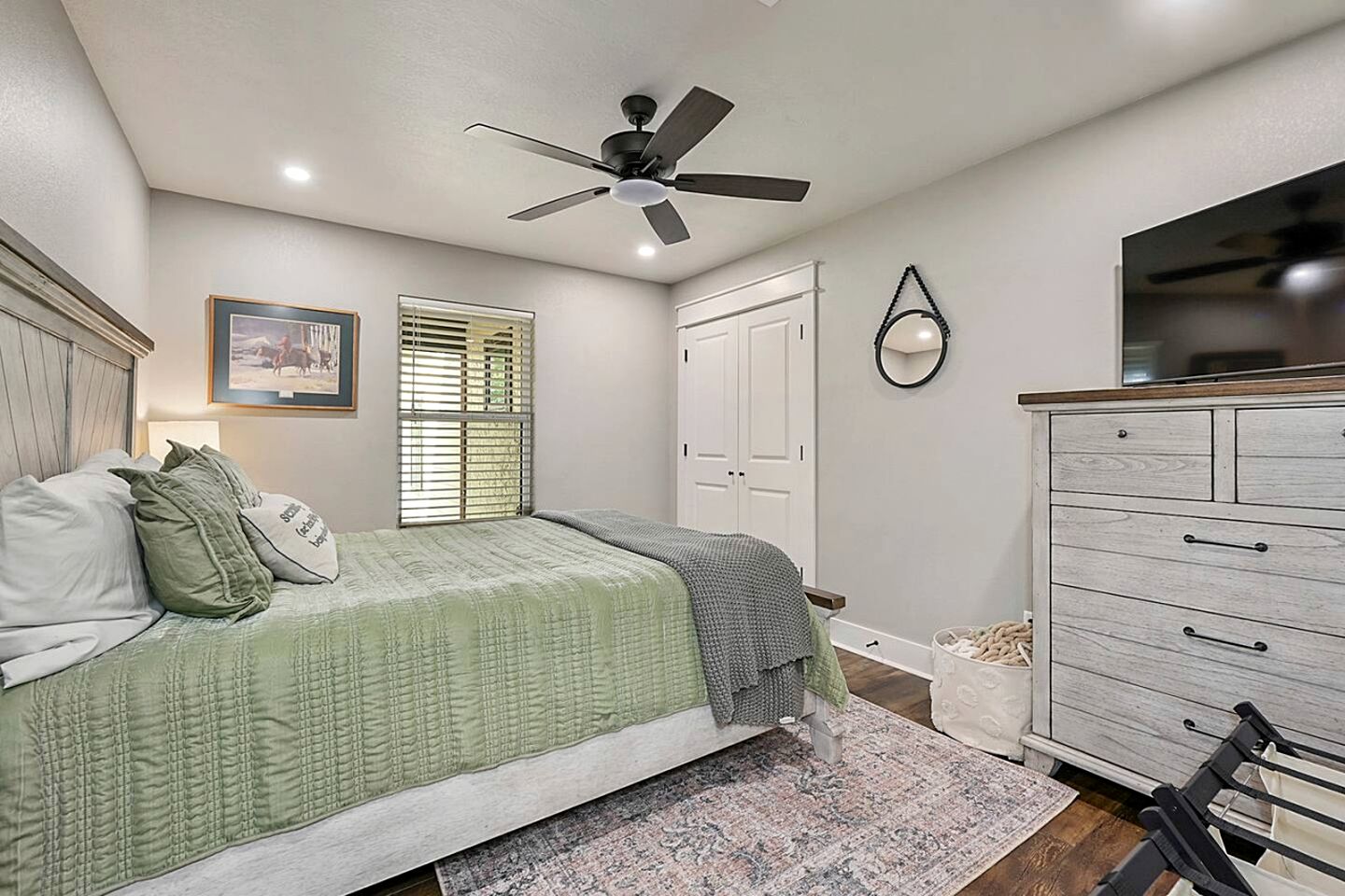 Gorgeous Family Cottage Ideal to Stargaze from the Deck in Texas