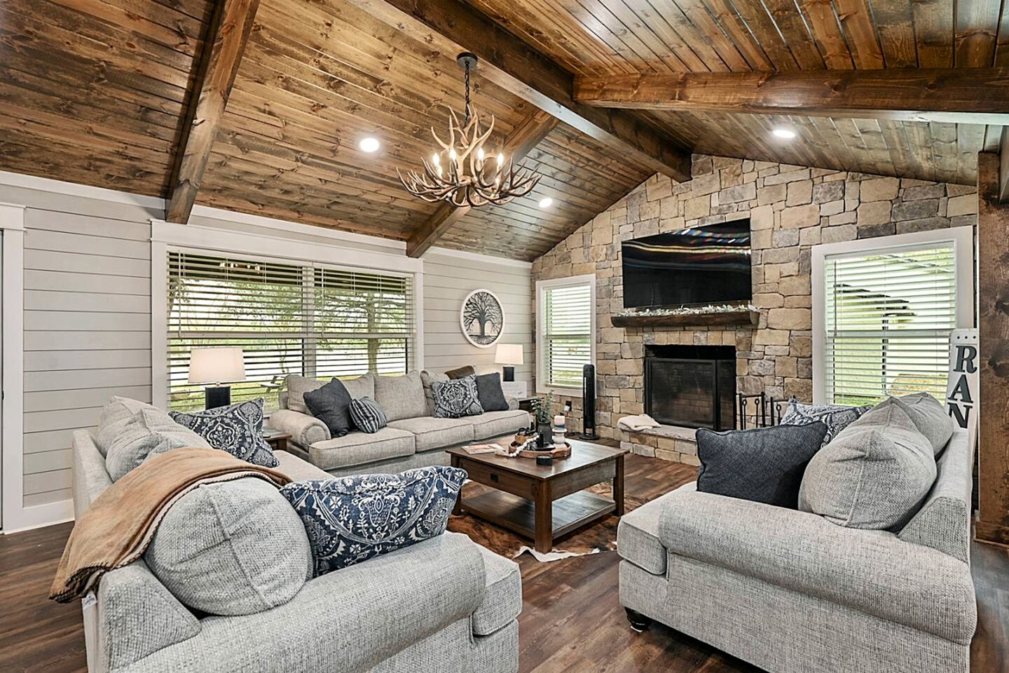 Gorgeous Family Cottage Ideal to Stargaze from the Deck in Texas