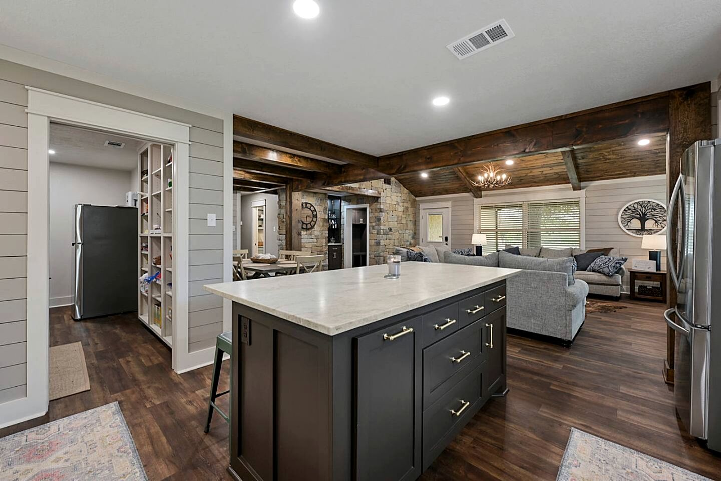 Gorgeous Family Cottage Ideal to Stargaze from the Deck in Texas